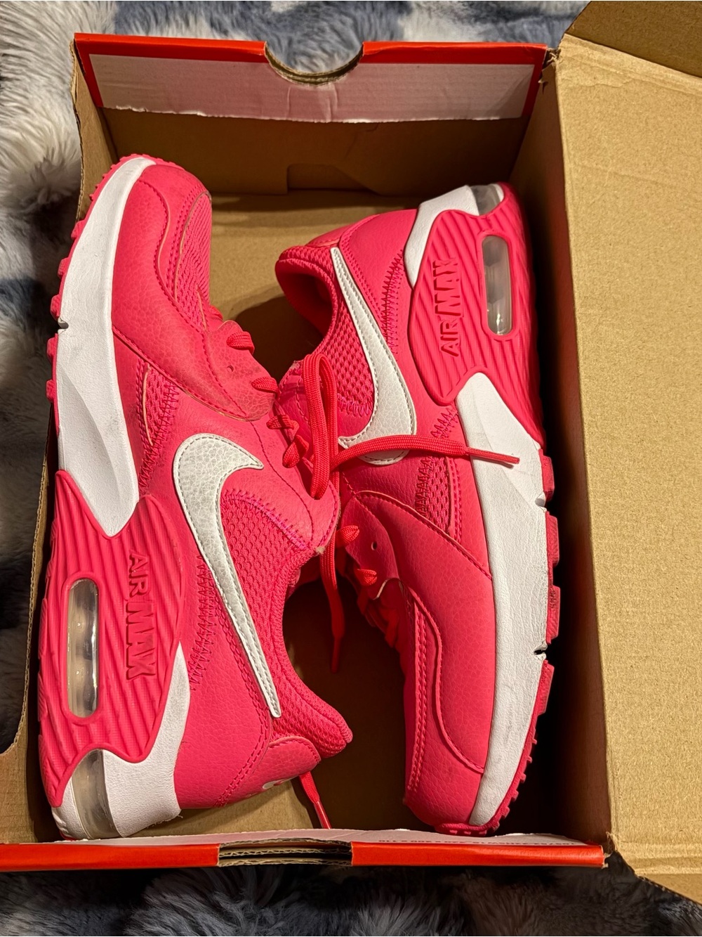 Nike Women’s Athletic Sneakers in Hot Pink and White - Picture 2 of 11